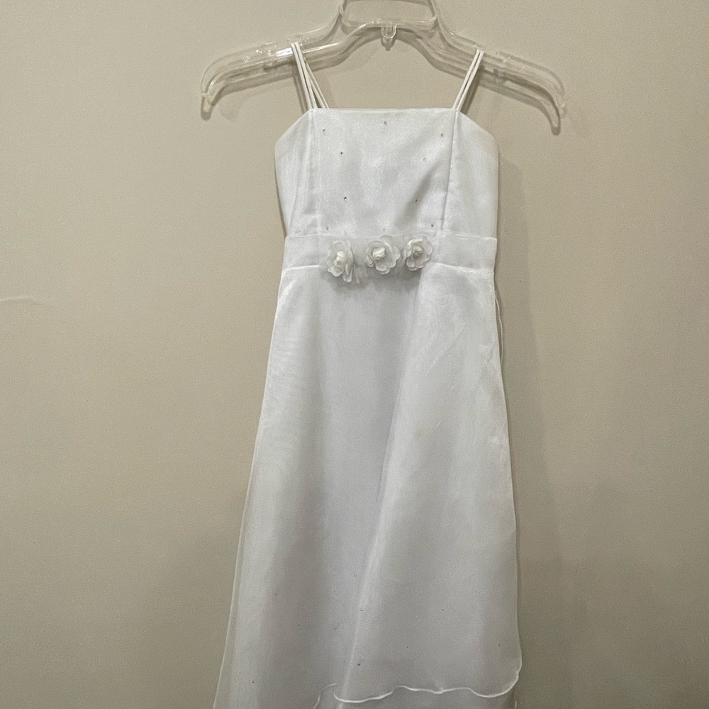 White Sleeveless Spaghetti Strap Formal Sundress with 3 roses around the waist